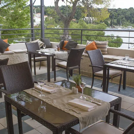 Supetar 5* 察夫塔特